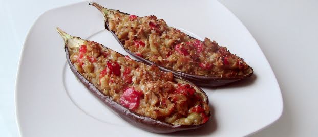 Berenjena rellena de atún de 143 Kcal