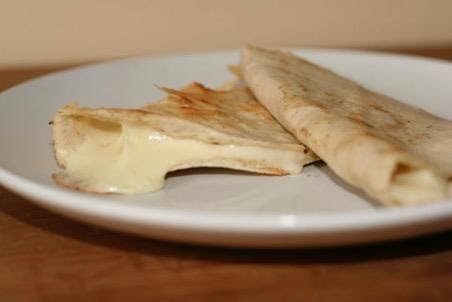 Quesadillas de queso oaxaca de 229 Kcal - Receta fácil en la app Avena