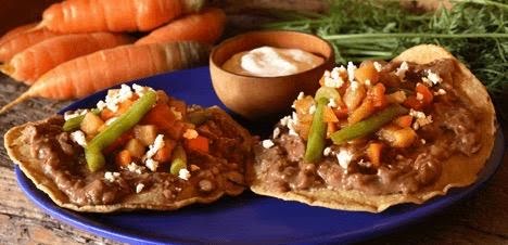 Tostadas de frijol de 206 Kcal