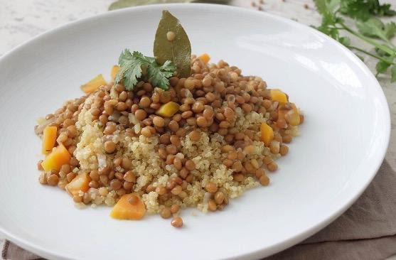 Quinoa y lentejas al curry de 215 Kcal