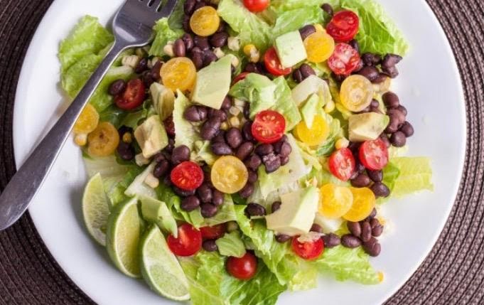 Ensalada de palmito y frijoles de 252.2 Kcal