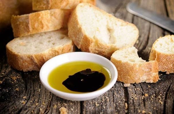 Pan con aceite de oliva y vinagre balsámico por Avena Salud - Receta fácil  en la app para nutriólogos Avena