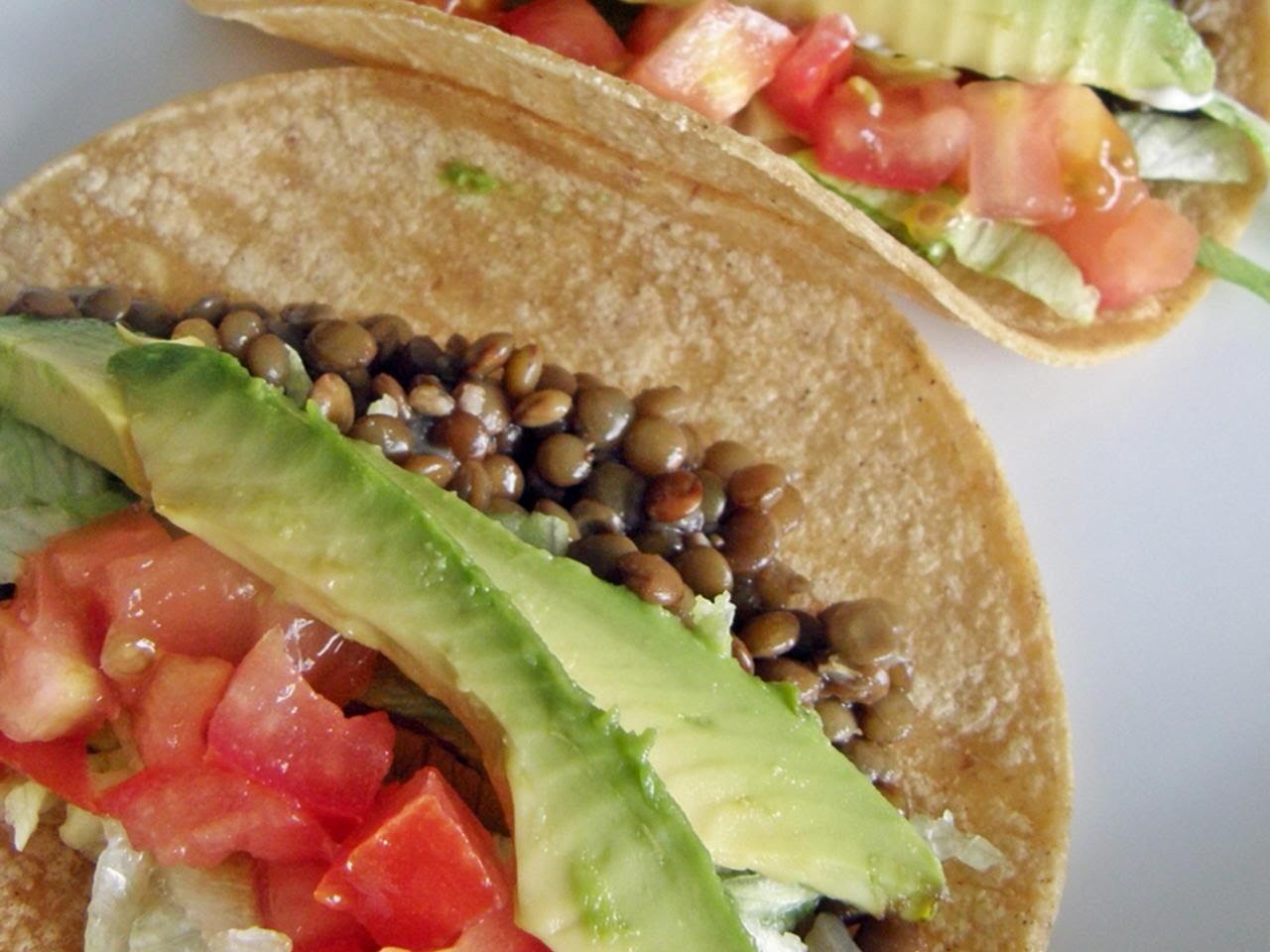 Tacos de lenteja con jitomate