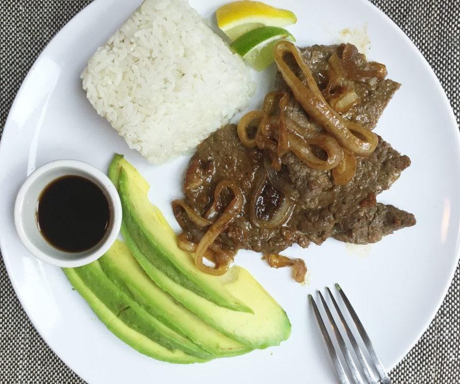 Bistec con arroz y aguacate