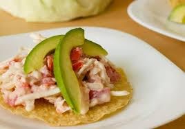 Tostada de atún con aguacate