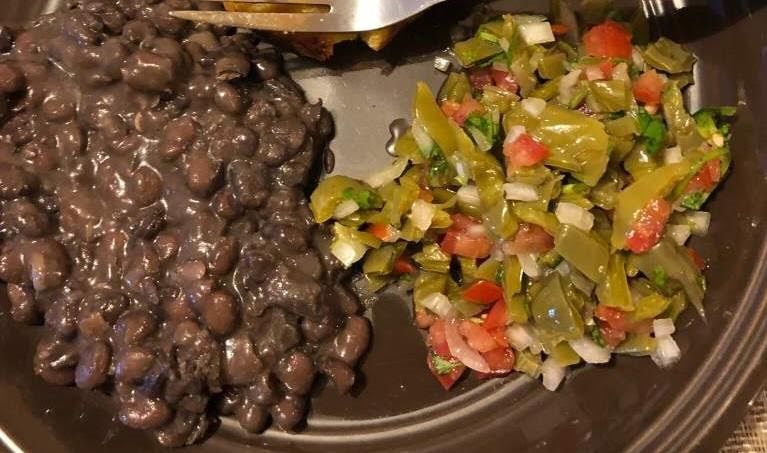 Nopales a la mexicana y frijoles de  Kcal - Receta fácil en la app  Avena