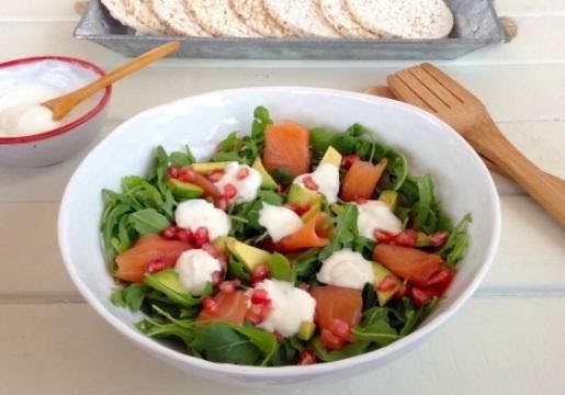 Ensalada de salmón y ricotta de 267 Kcal