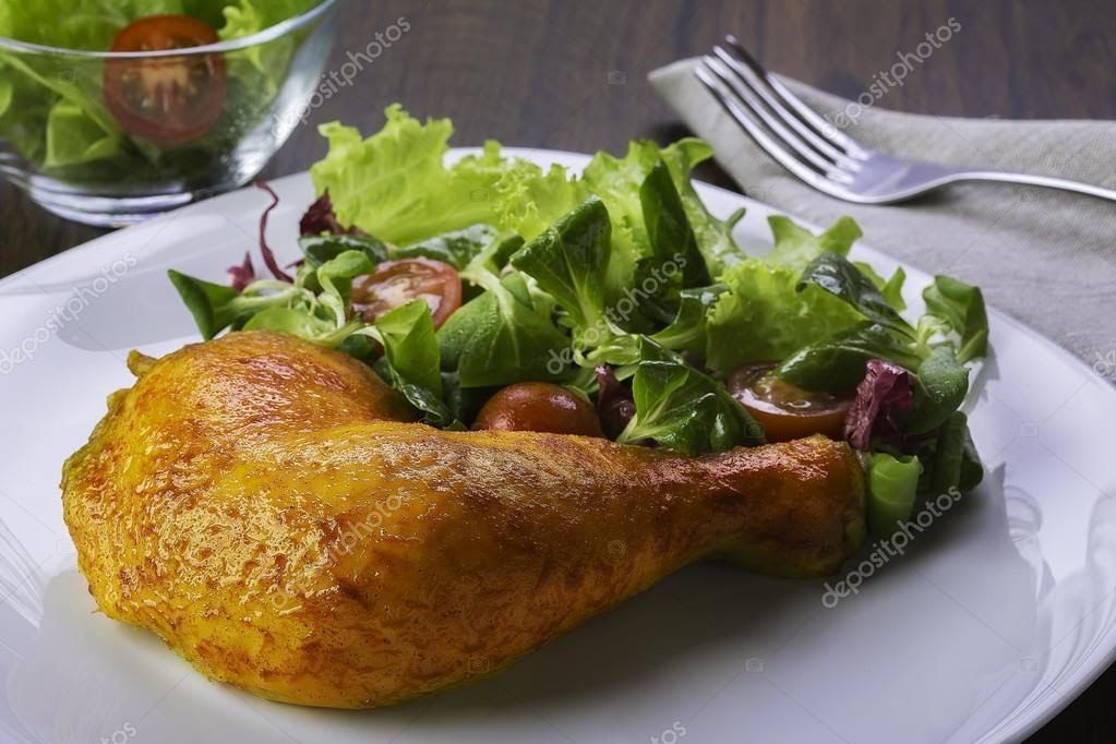 Pierna de pollo con ensalada de 141.2 Kcal