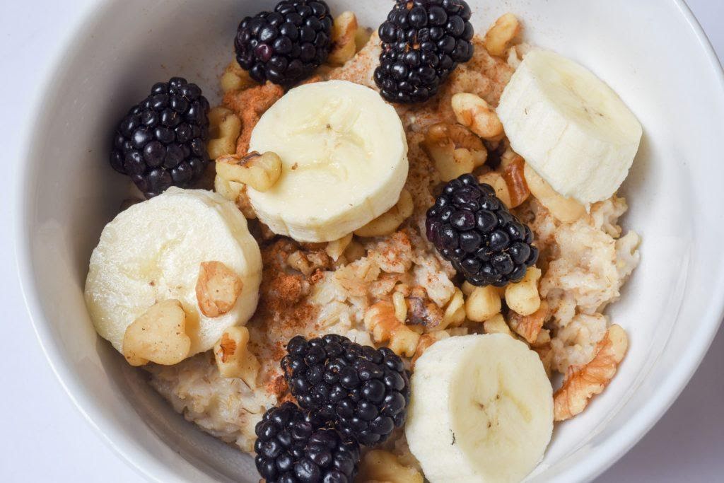 Avena de plátano y zarzamora de 236 Kcal