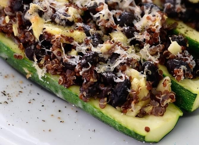 Calabacitas rellenas de frijol y queso por Avena Salud - Receta fácil en la  app para nutriólogos Avena