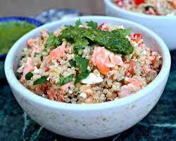 Bowl de quinoa con salmón