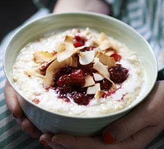 Avena con fresa y arándano de 306 Kcal