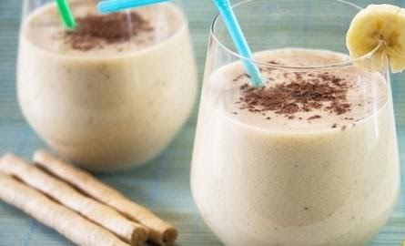 Smoothie de plátano y crema de almendras de 226.1 Kcal