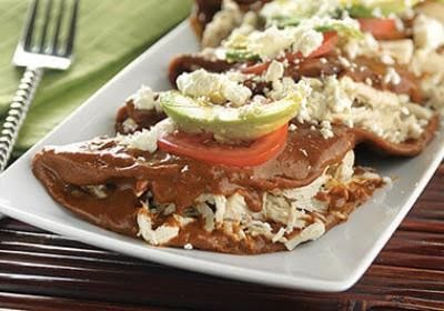 Enfrijoladas de pollo de 305 Kcal