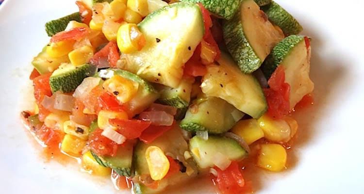 Calabacitas a la mexicana por Avena Salud - Receta fácil en la app para  nutriólogos Avena