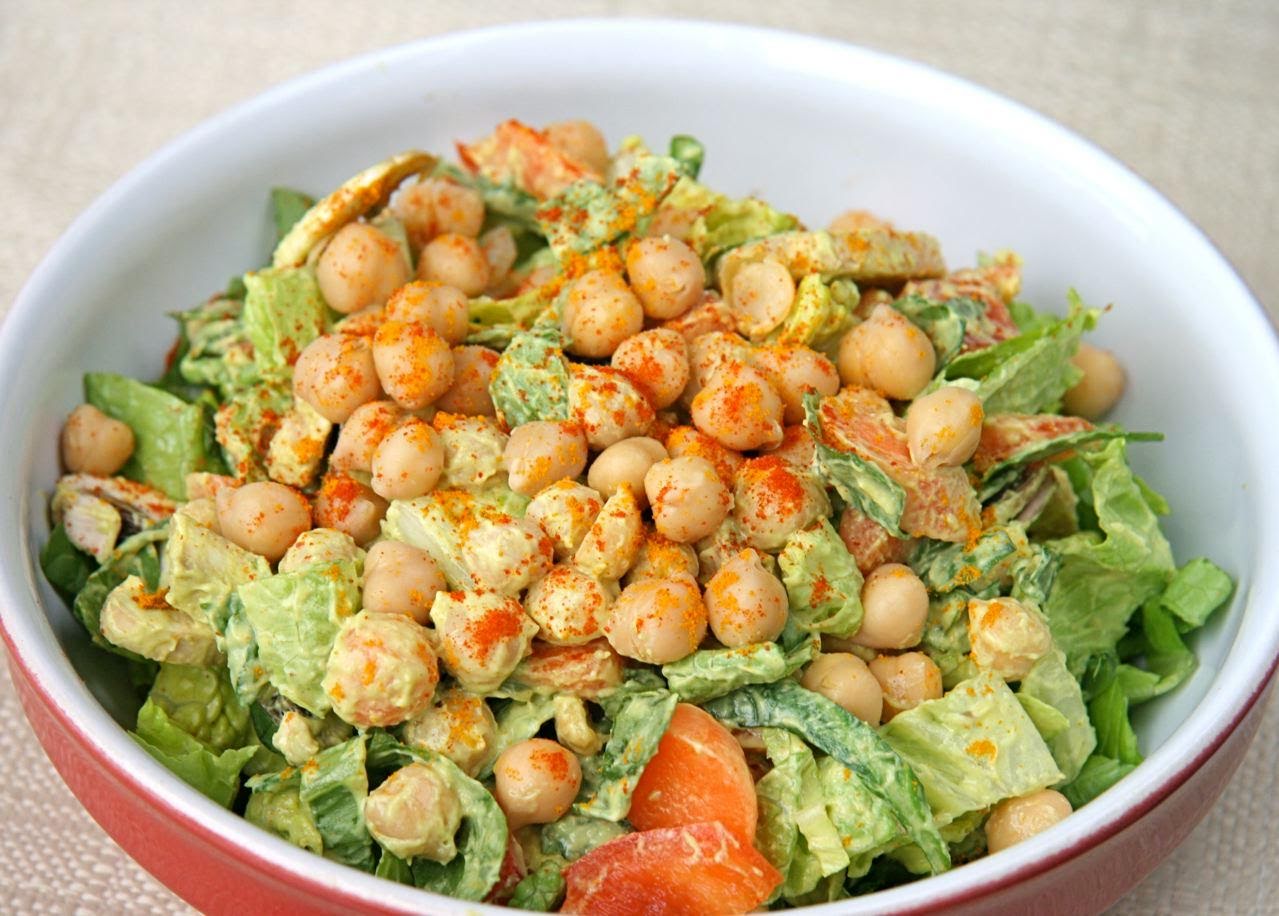 Ensalada de garbanzo, paprika y tahini de 308 Kcal Receta fácil en la