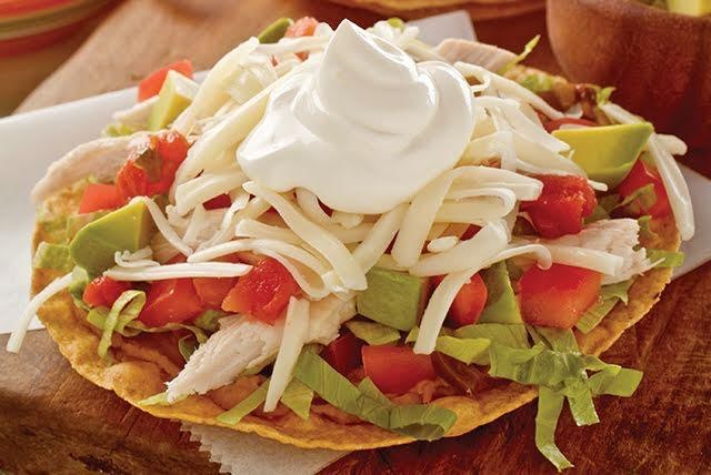 Tostada de pollo de 324 Kcal