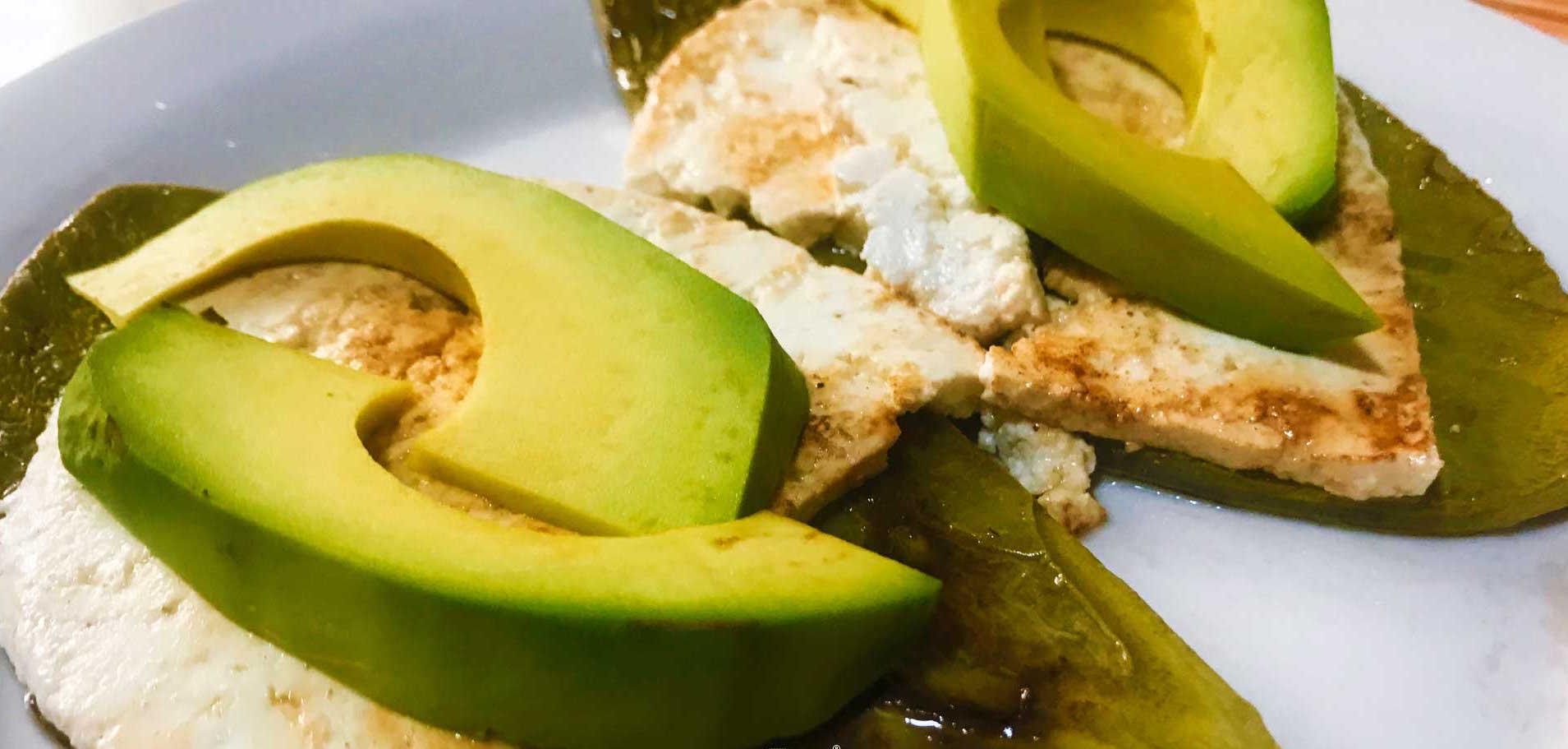 Panela con nopales asados de 207 Kcal