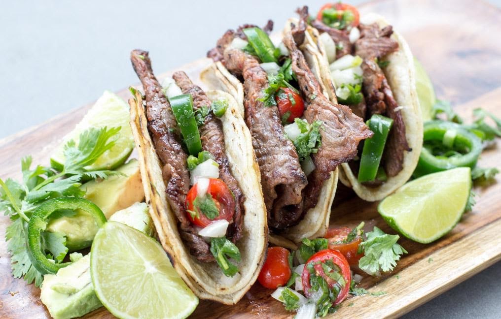 Tacos de asada de 183.2 Kcal