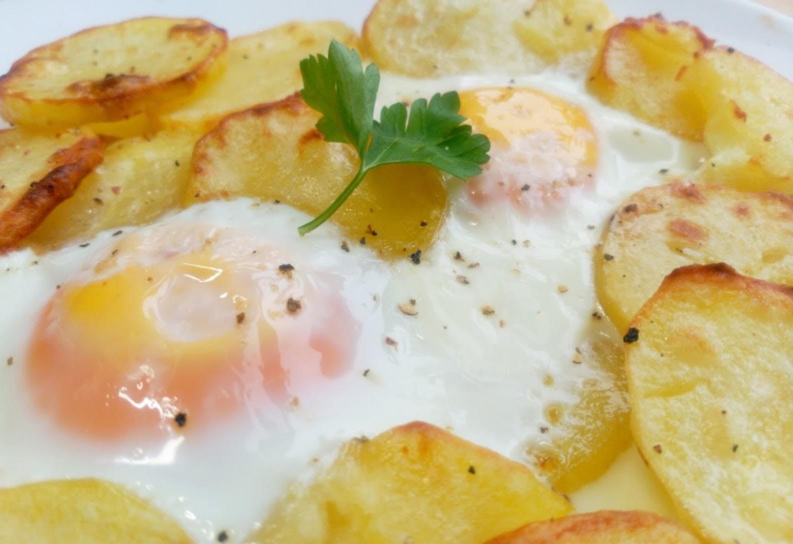 Huevo con patatas de 185.2 Kcal