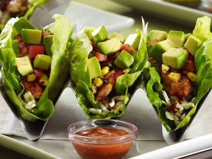 Taquitos de pollo en hoja de lechuga de 194.2 Kcal Receta fácil en la