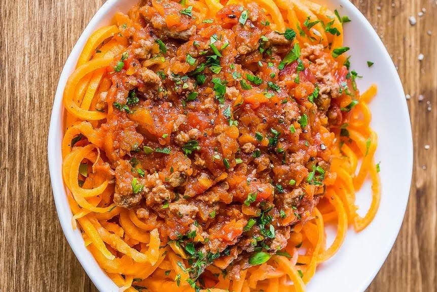 Spaghetti de zanahoria con carne molida de 143.2 Kcal