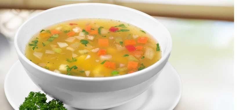 Caldo de pollo con verduras de 231 Kcal - Receta fácil en la app Avena