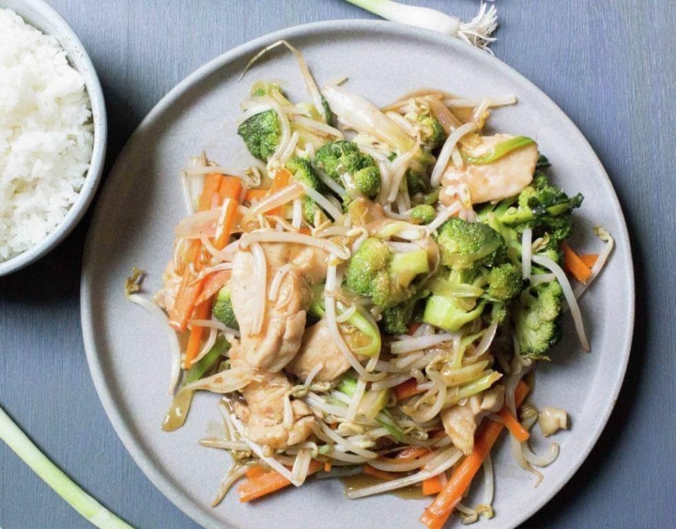 Chop suey de pollo de 202 Kcal