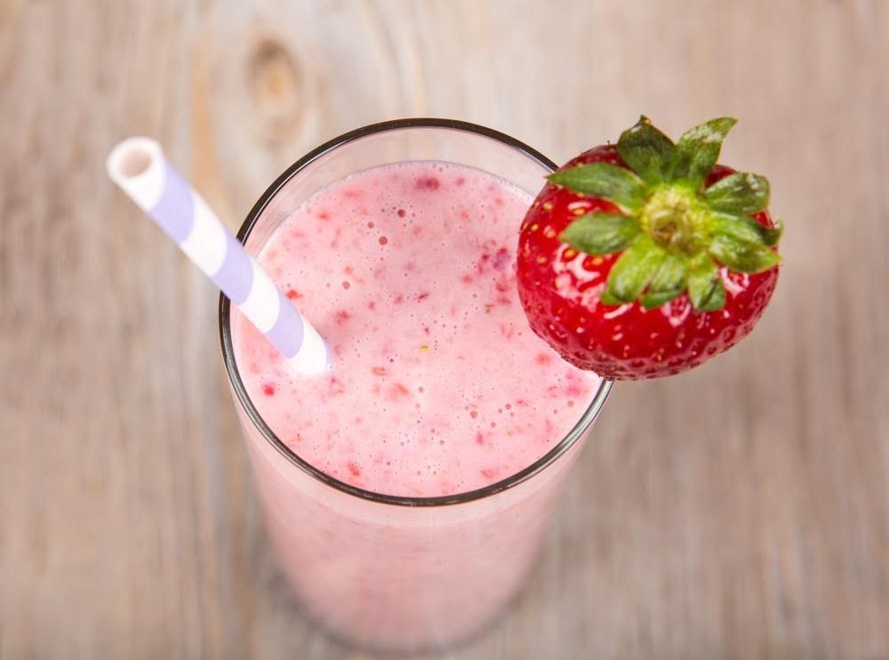 Smoothie de fresa y almedras  de 254.1 Kcal