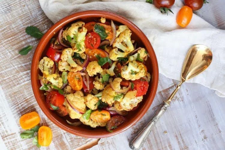 Ensalada de coliflor asada con elote