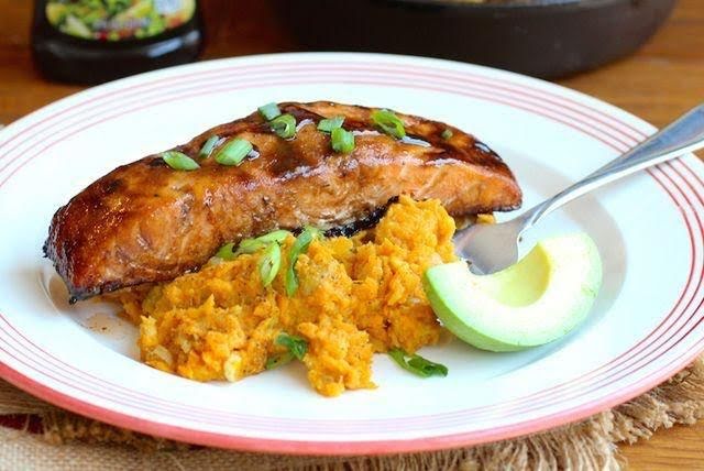 Salmon with sweet potato puree de 249.2 Kcal