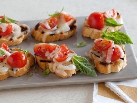 Cherry tomato and cheese Bruschetta de 240.3 Kcal