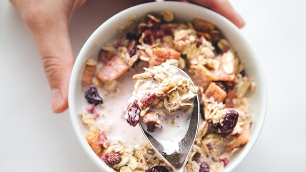 Apple, almond and cranberries oats de 425 Kcal