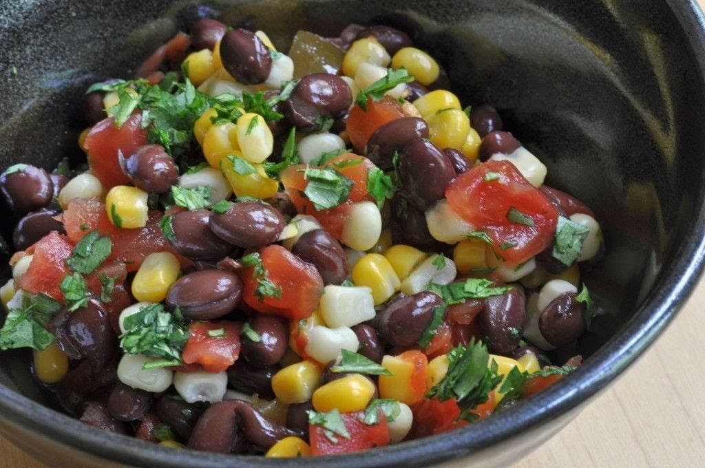 Bean salad, corn and avocado de 289 Kcal