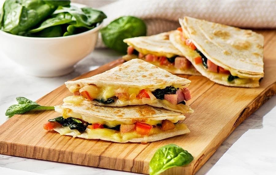 Quesadilla with panela and vegetables de 231 Kcal