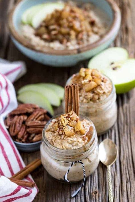 Cinnamon Apple Pie Overnight Oats de 442.06 Kcal