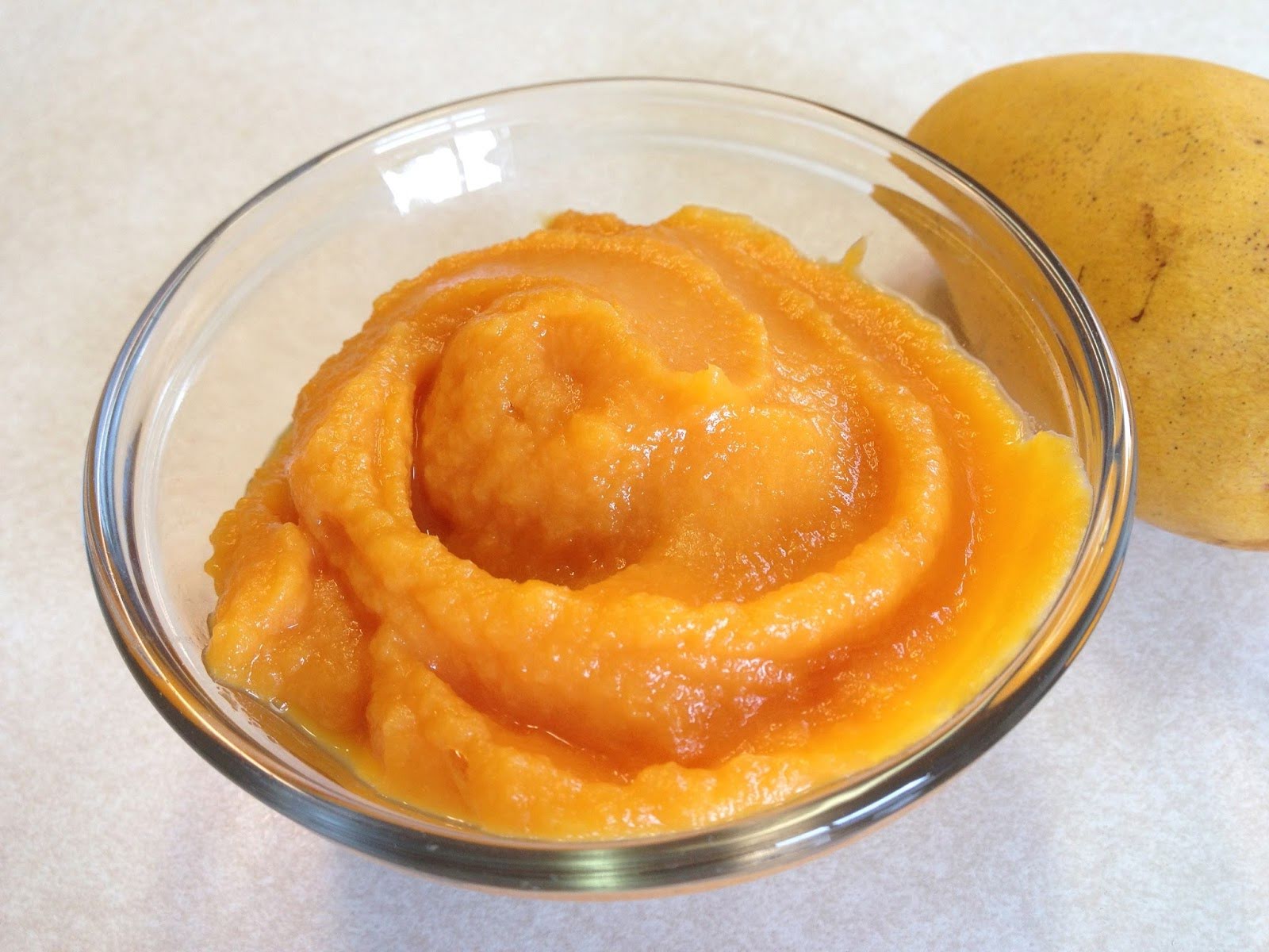 Puré de camote con mango de 110 Kcal