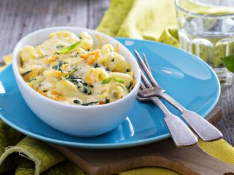 Macarrones con espinacas de 269.2 Kcal