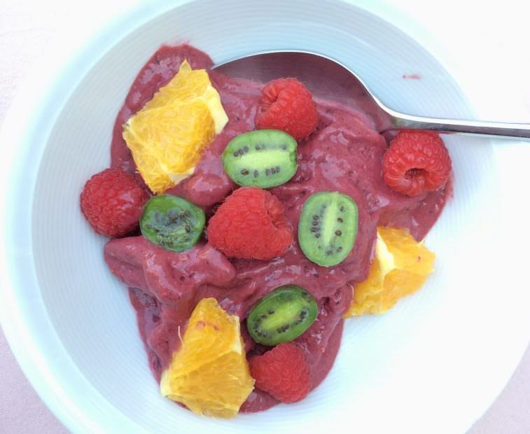 Helado de frutos rojos fiesta de 331 Kcal
