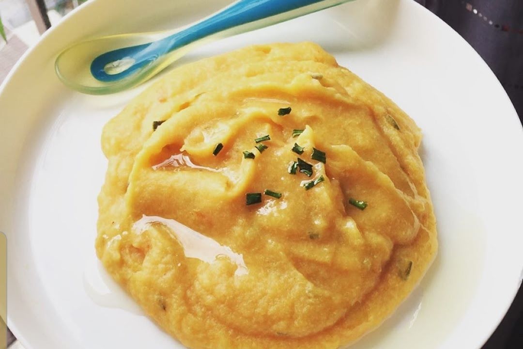 Papilla de papa, coliflor, tomate y salmón de 161 Kcal