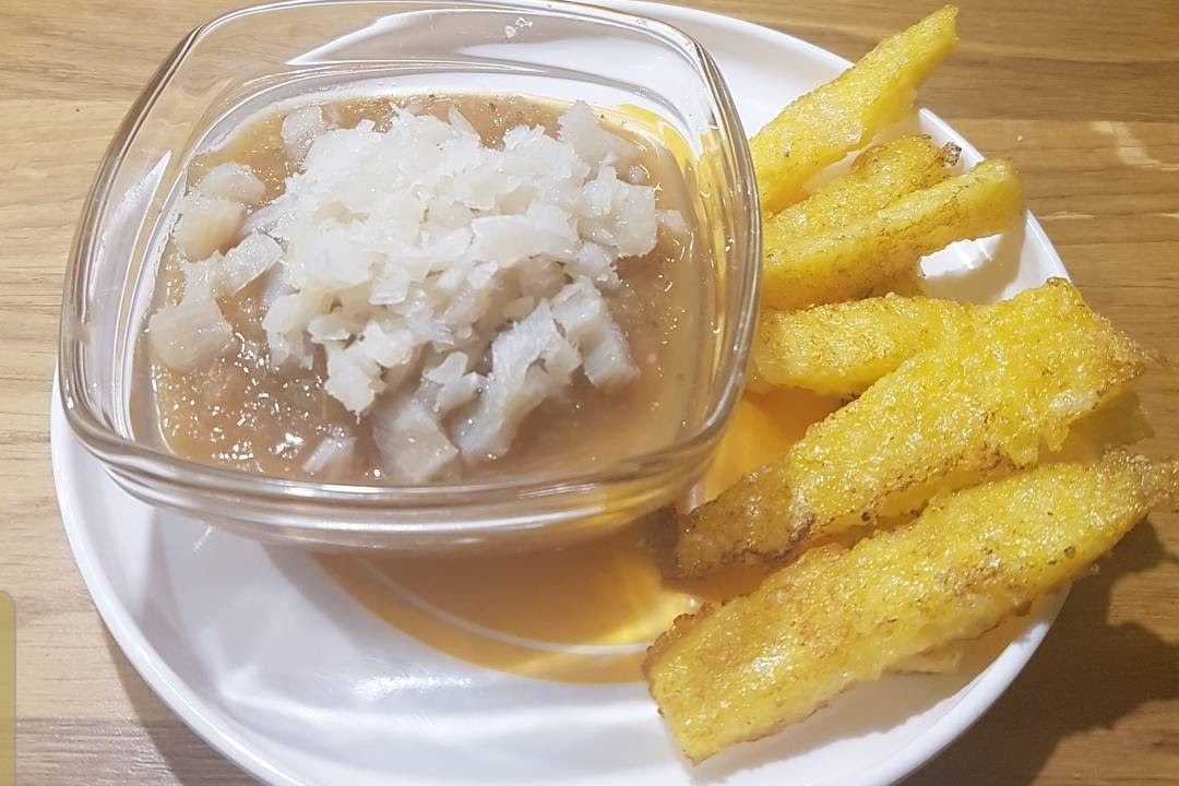 Frijoles y papas fritas de 250.2 Kcal