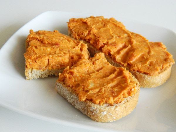 Pan con puré de garbanzo