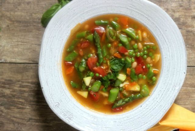 Sopa de primavera de 227.2 Kcal