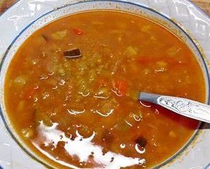Sopa minestrone de quinoa de 182 Kcal