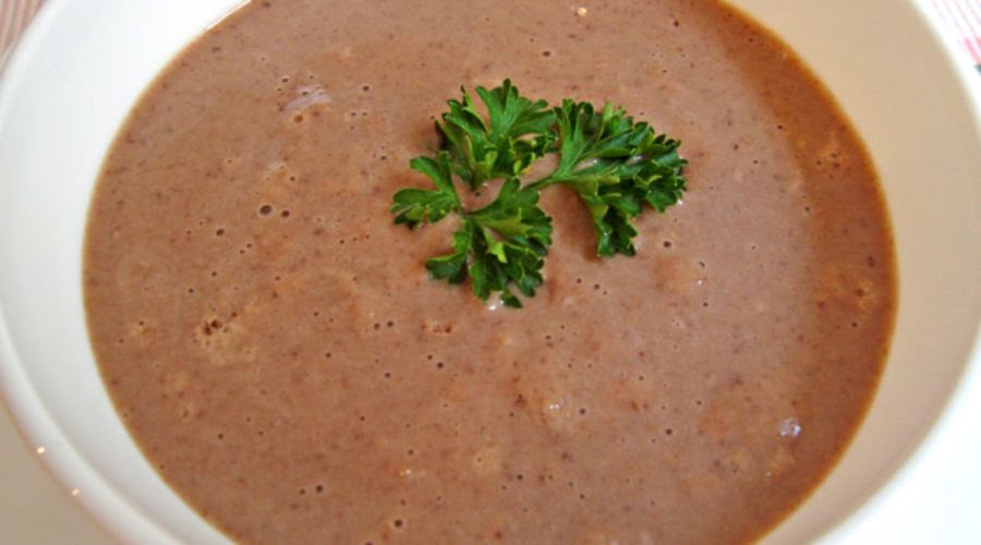 Sopa de frijoles de 153 Kcal