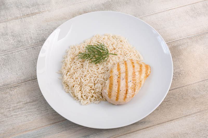 Pechuga de pollo con arroz de 172.2 Kcal