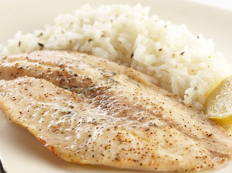 Pescado al vapor con arroz de 96 Kcal - Receta fácil en la app Avena