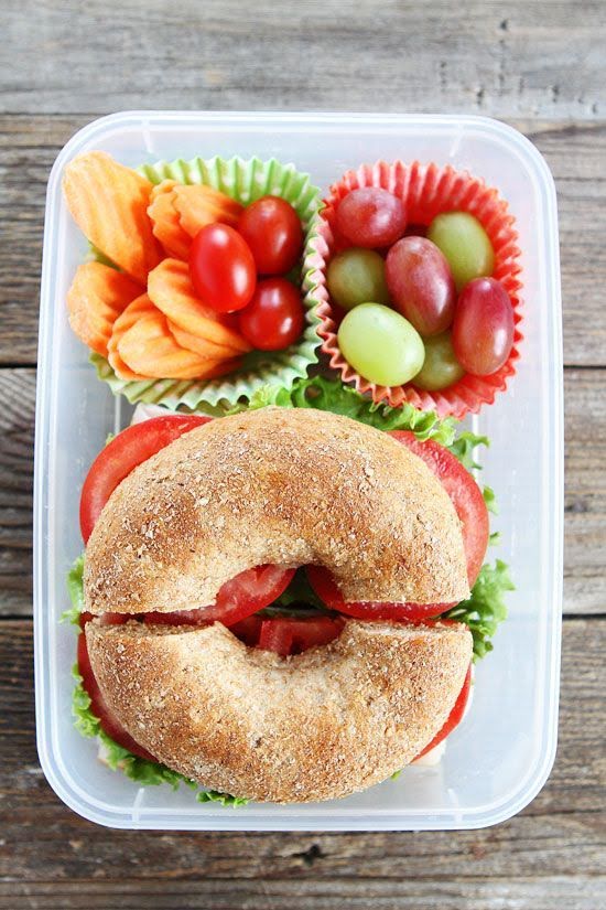 Lunchbox de bagel con pechuga de pavo