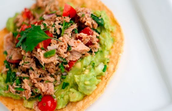 Tostadas de atún a la mexicana