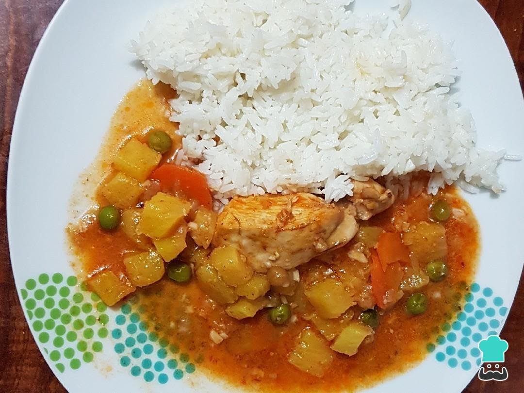 Estofado de pollo y arroz